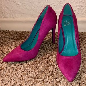 Magenta suede heels
